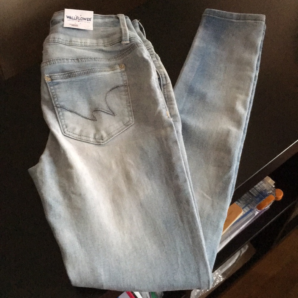 Wallflower Skinny Jeans